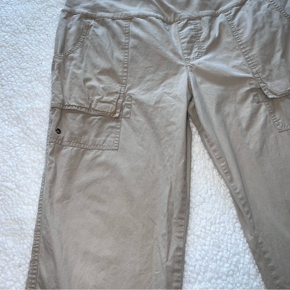 Liz Lange Maternity Tan Khaki Capri Summer Cropped Pants - Picture 8 of 10